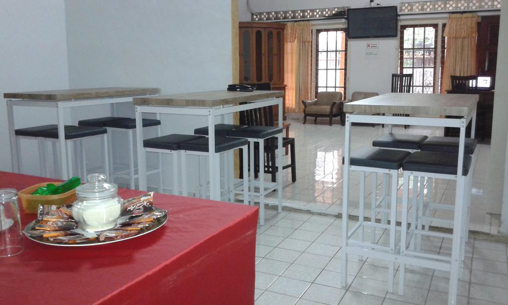 Pondok Heras Suite 자카르타 외부 사진